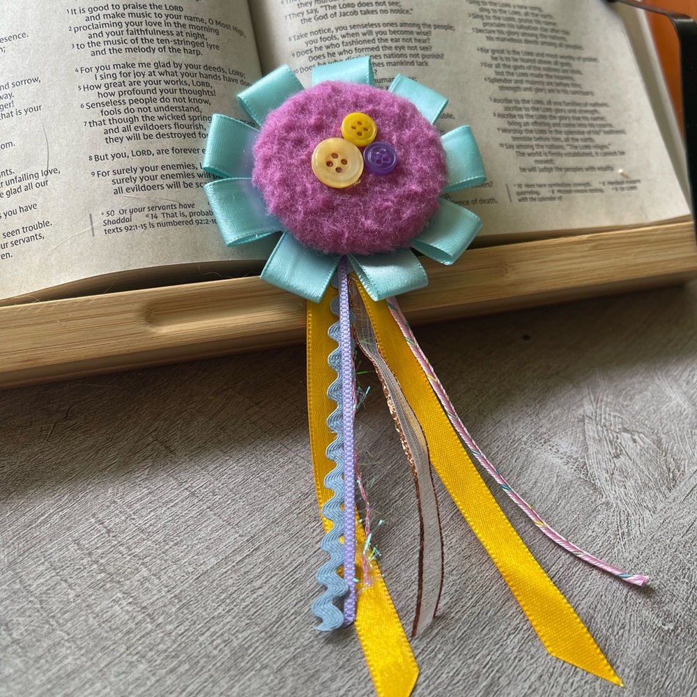 Ribbon Rosette Pin